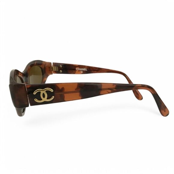 CHANEL Tortoise Shell CC Sunglasses Brown - Picture 14 of 15